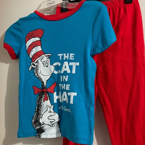 Dr Seuss Cat in the Hat pajamas kids size 10,fit smaller, unisex - Picture 2 of 4